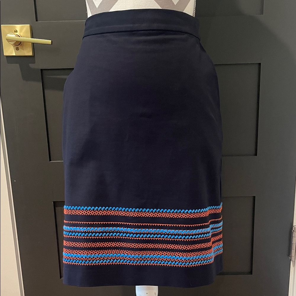 Brooks Brothers Embroidered Luxury Skirt Size 8